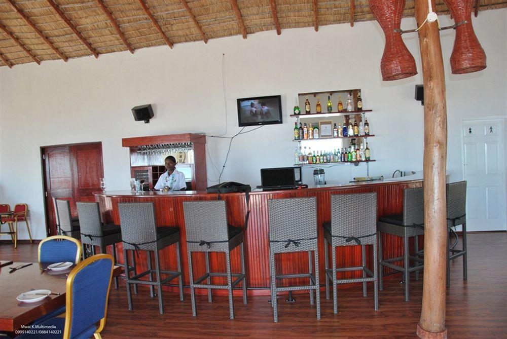 Skinny Hippos Lodge Mangochi Экстерьер фото